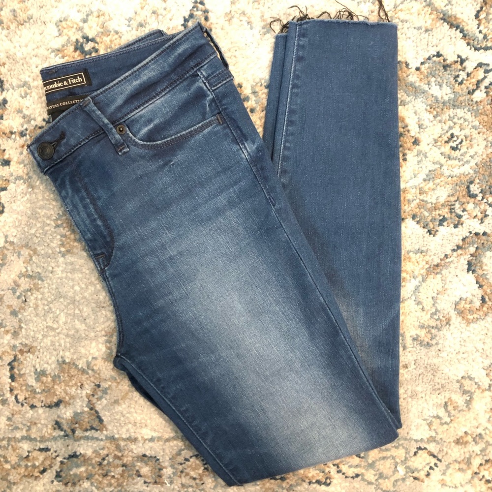 Abercrombie & Fitch high Waisted Jeans